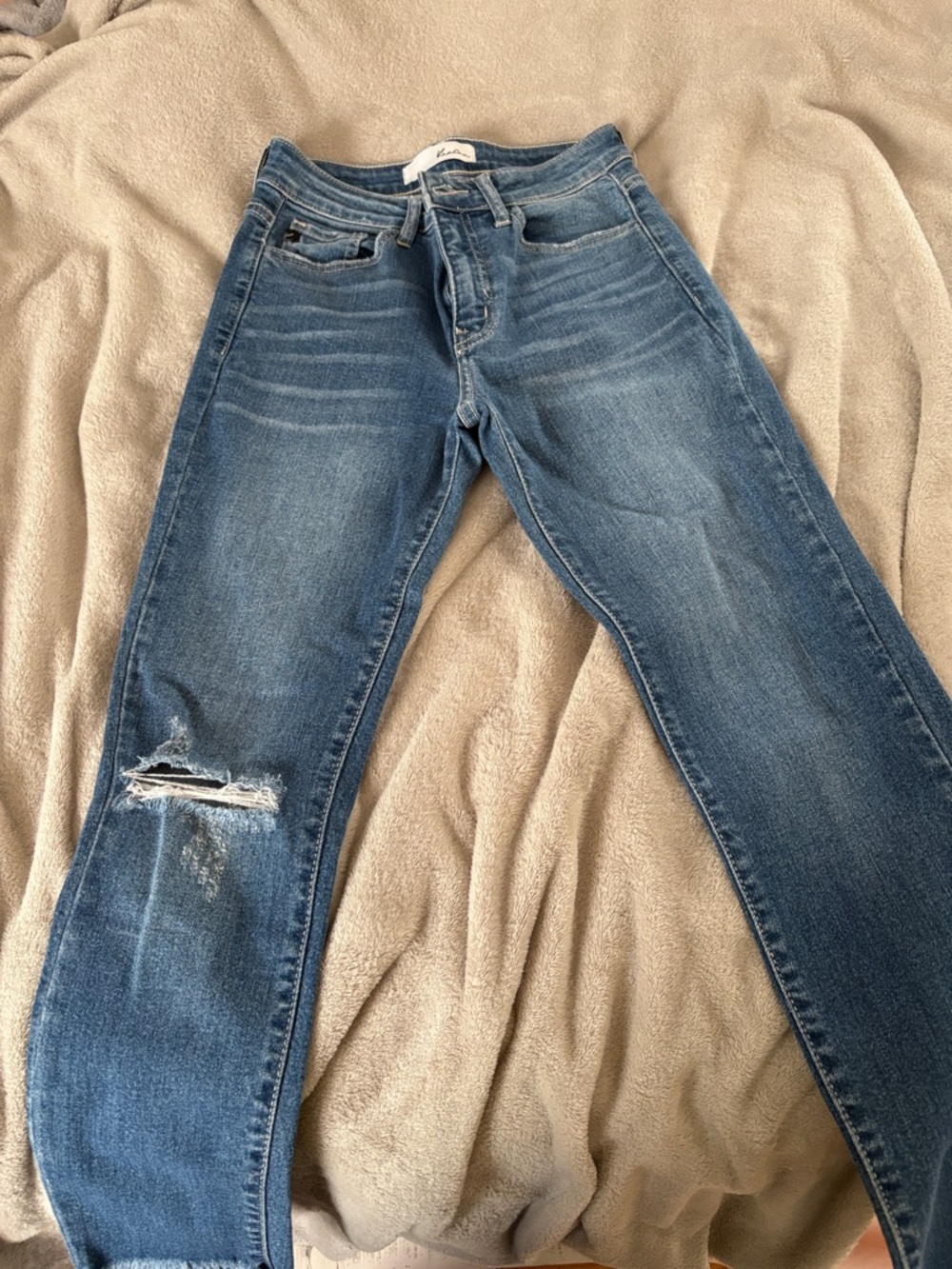 Size 3/25 KanCan Skinny Distressed Blue Jeans